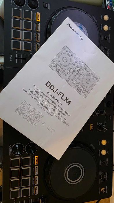 Pioneer DJ DDJ-FLX4 / AlphaTheta, stare foarte bună