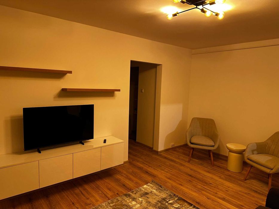 Apartament 2 camere renovat/totul nou Aleea Ciceu