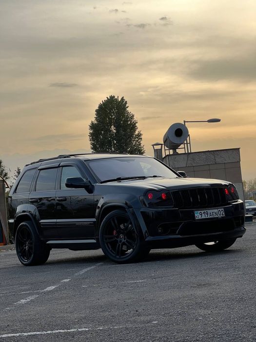 Jeep grand cherokee srt8