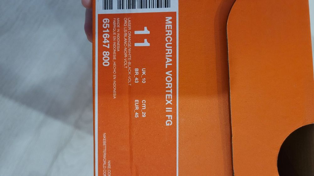 Бутонки Nike чисто нови