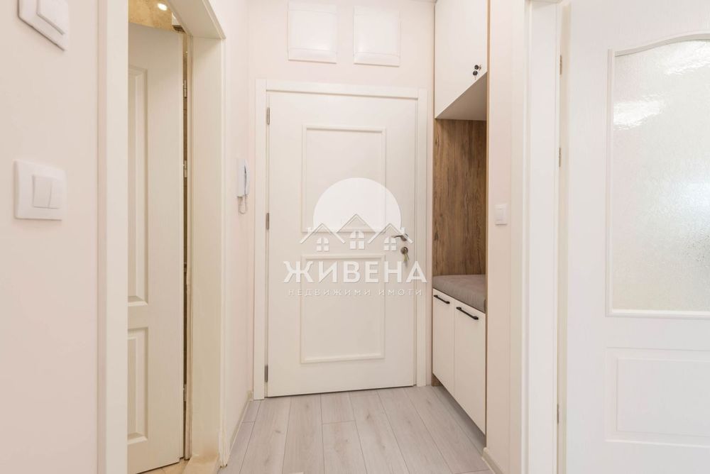 2-стаен в Варна, област-м-т Кабакум площ 75