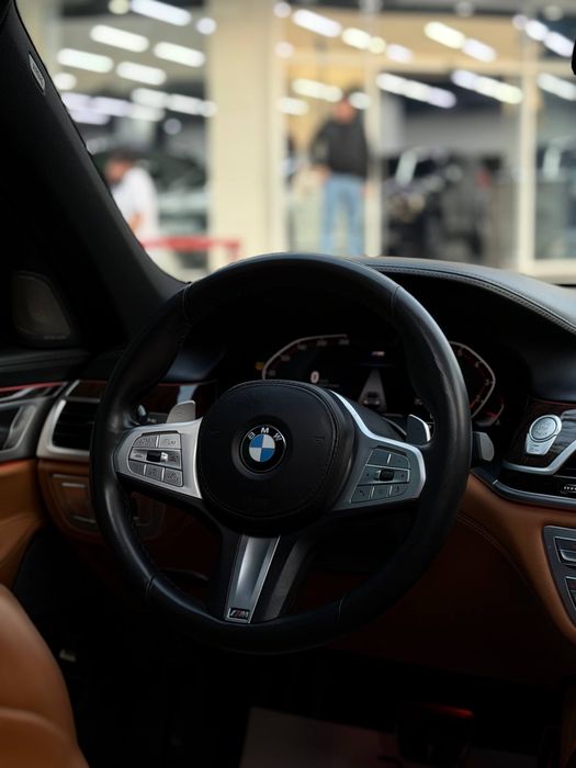 BMW 730i xDrive