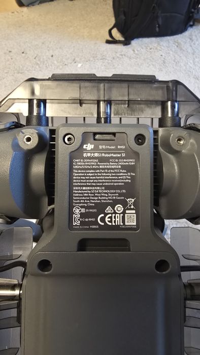 Robot танк  Robomaster s1 dji.