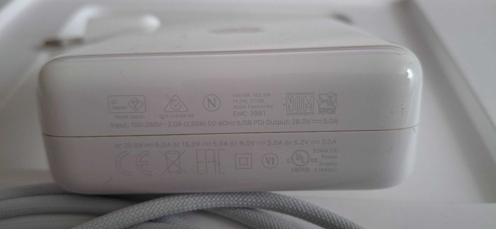 Oригинални 140W зарядно за Apple MacBook, A2452 и кабел MagSafe3 USB-C