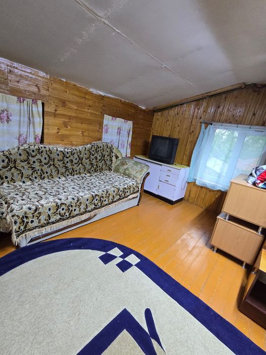 Продаётся дача в два уровня.