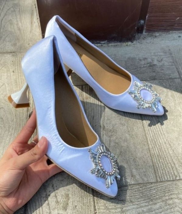 Продам туфли женские