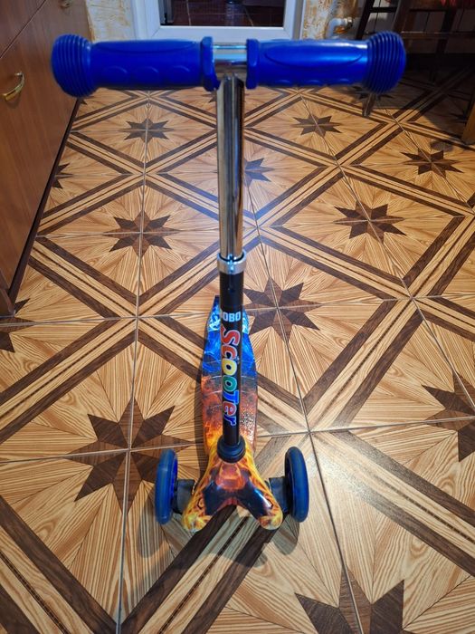 Продам 3-х колёсный самокат