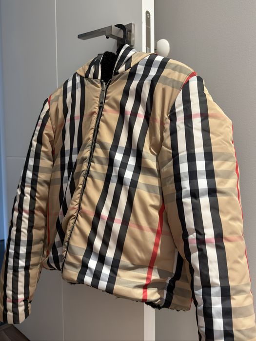 Burberry дамско двулицево яке