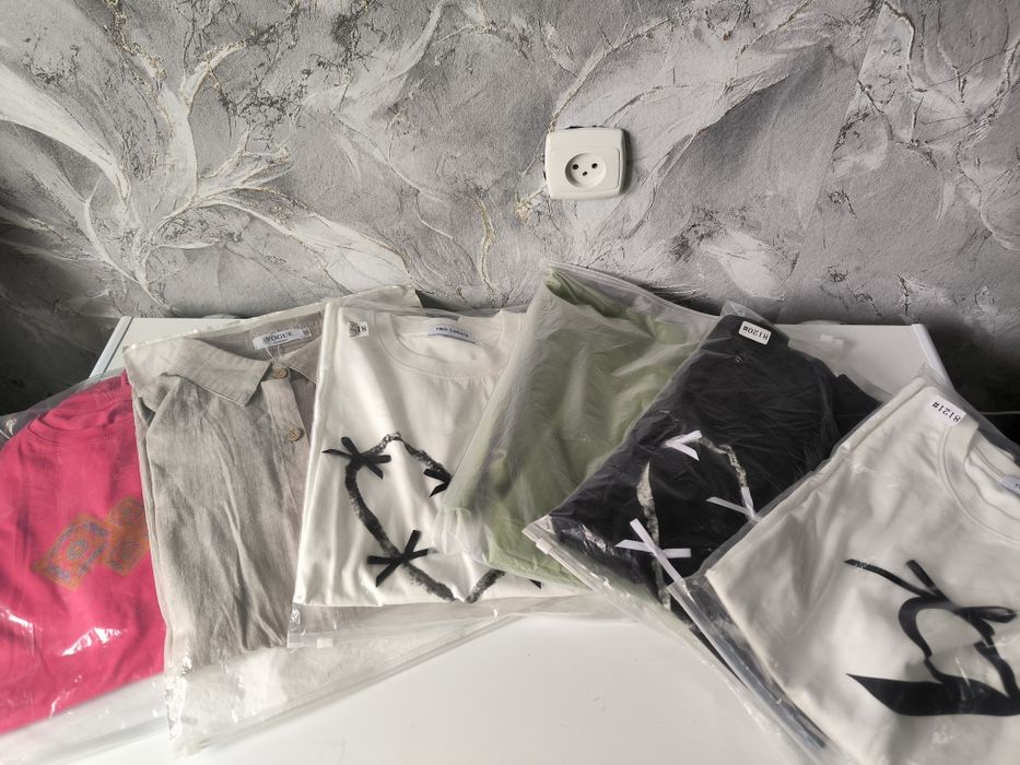 Продам футболки новые