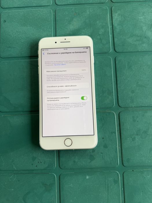 Възможен бартер/Iphone 8 Plus 64GB Бял