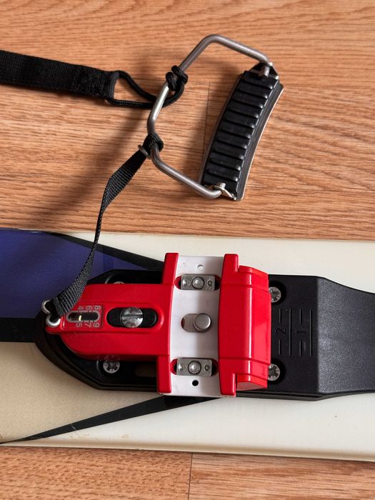 Горные лыжи, ботинки, палки