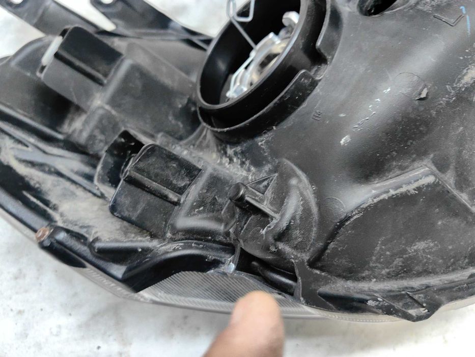 Фар сузуки  Suzuki SX4