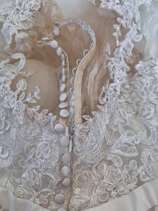 Rochie de mireasa+ voal