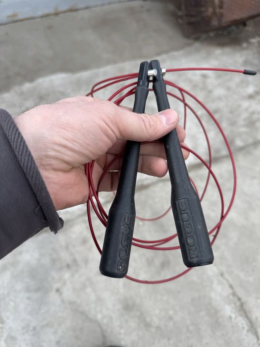 Скоростная скакалка Rogue