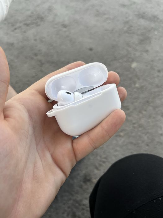 Наушники AirPods pro