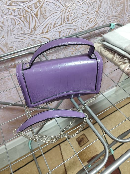 Продам сумочку Stradivarius