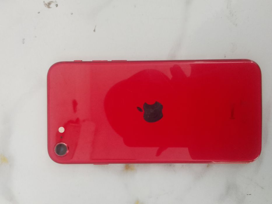 Продается APPLE SE2022 RED (PRODUCT)