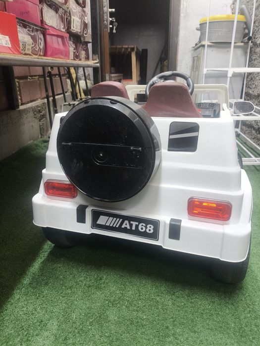 Продам машинку на пульте управления