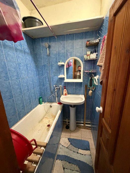 Продаётся 2х комн квартира на 1 этаже Ор-р  5 микрорайон Навруз