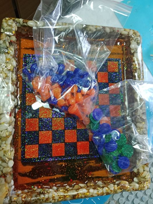 Шахматы, шашки, нарды, три в одном