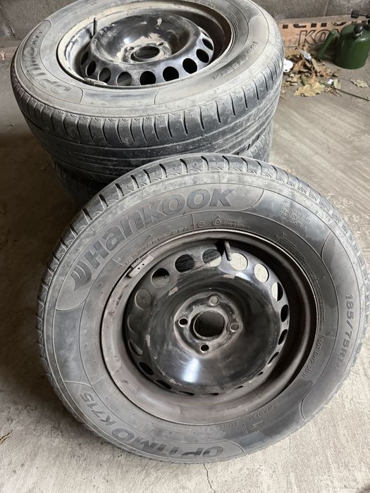 Продам диски с шинами от кобальта