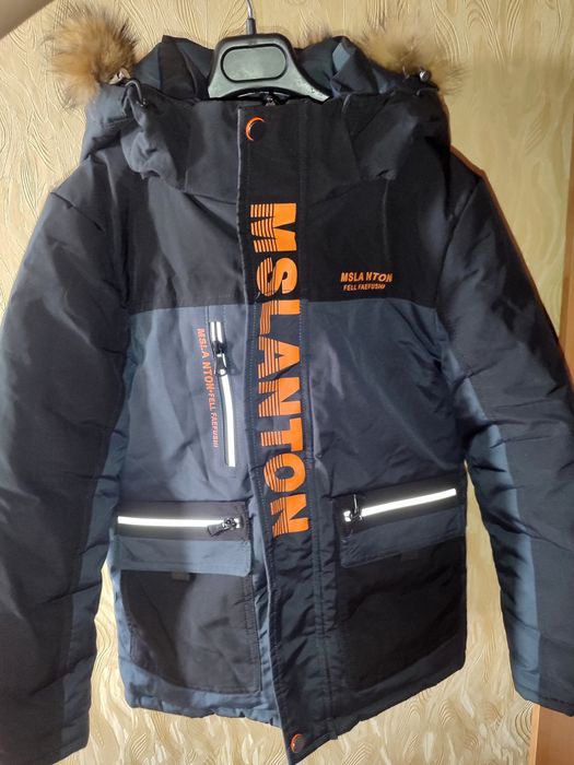 Продам куртку 134 р
