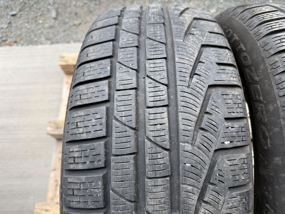 2бр. Зимни Гуми С Борд 235/55R/18 -PIRELLI- DOT:1322, 6.0мм.