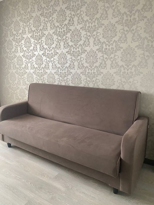 Продам диван небольшой компактный