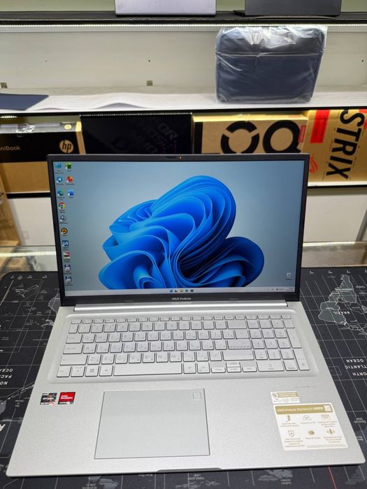Asus VivoBook 17 R7-7730U/16/1/17.3 FHD IPS