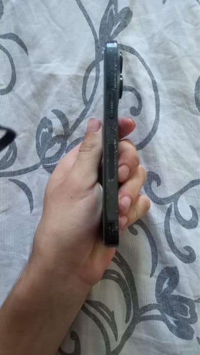 Продам Iphone 14 pro