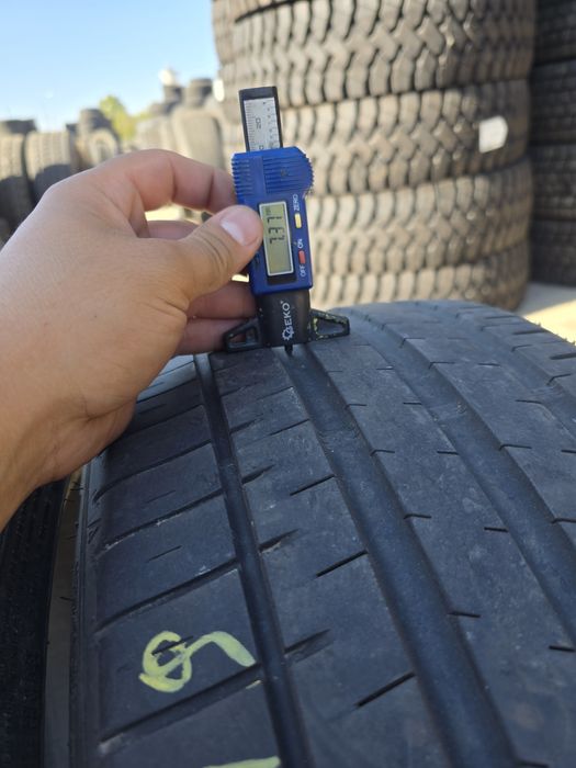 Anvelope de vara 225-35r19 Falken