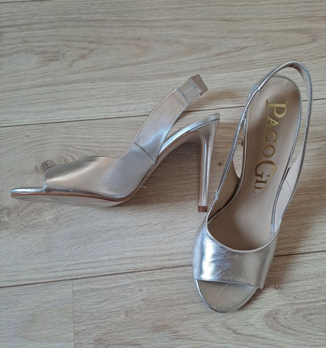 Сребърни обувки,естествена кожа 39 номер