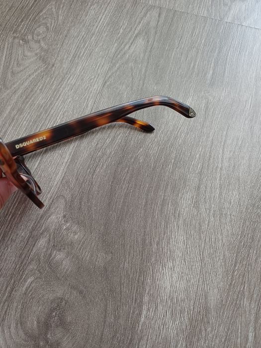 Vând ochelari DSQUARED2