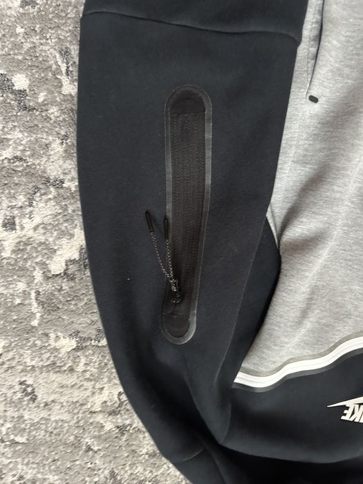 Nike Tech.