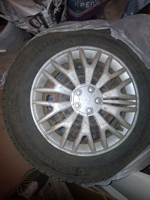Продам зимние шины в отличном состоянии