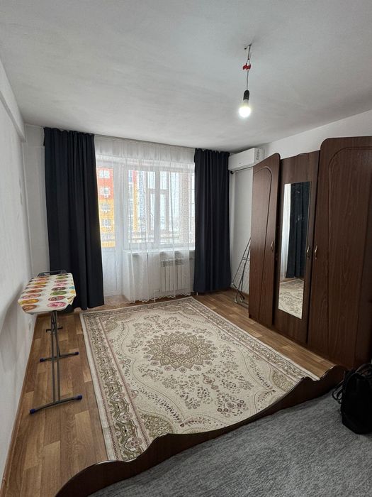 Продаётся 1 комн мкрн Самал