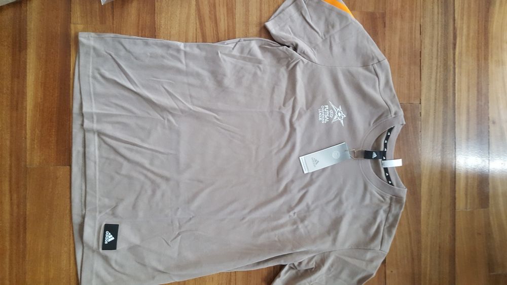 Фланелки Адидас в няколко цвята