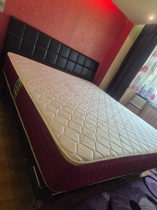 Vând pat cu saltea 180X200 cm