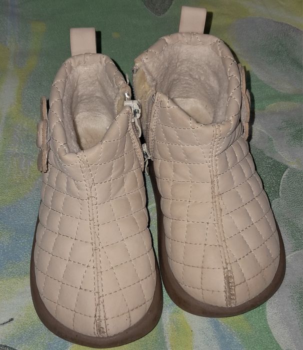 детская обувь на девочку