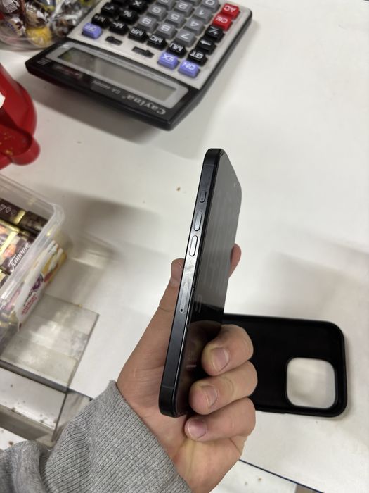 iPhone 16 pro с гаранти