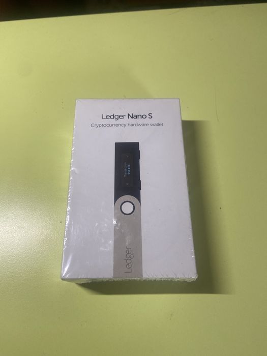 Холодный крипто кошелек Ledger Nano S