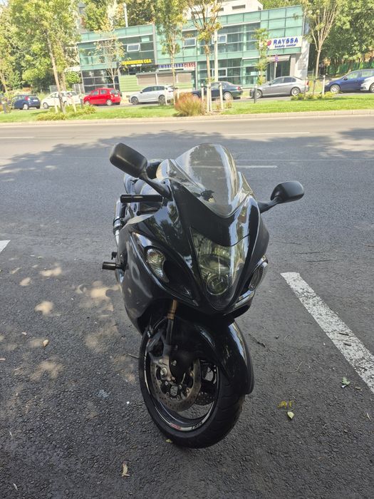 Vând schimb Suzuki Hayabusa