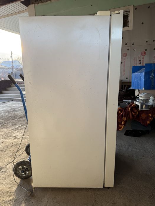 Холодильник с корее