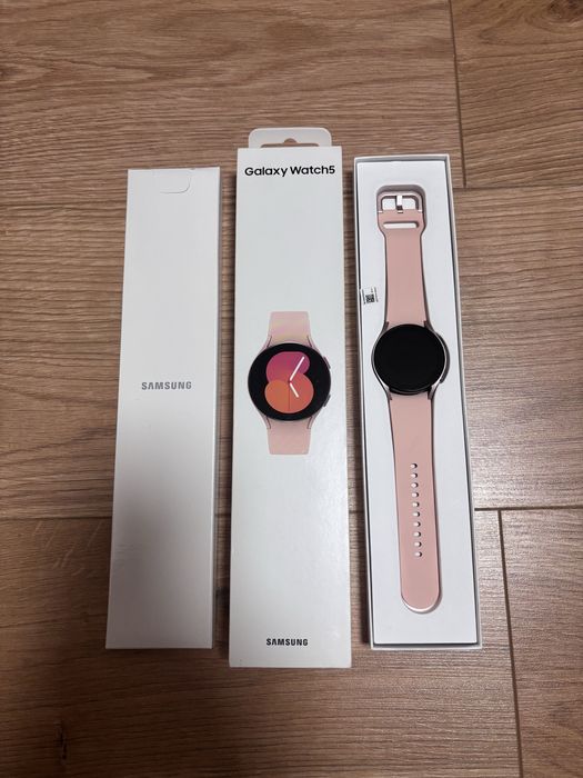 Смарт гривна Samsung galaxy watch 5