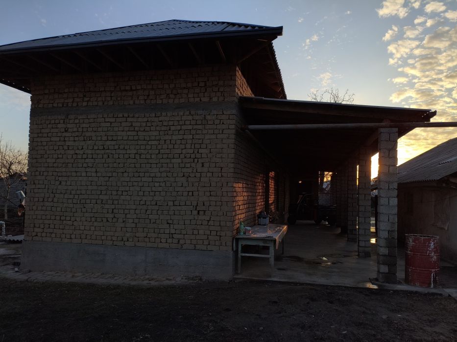 Продаётся дом, 14 соток. Политотдел.