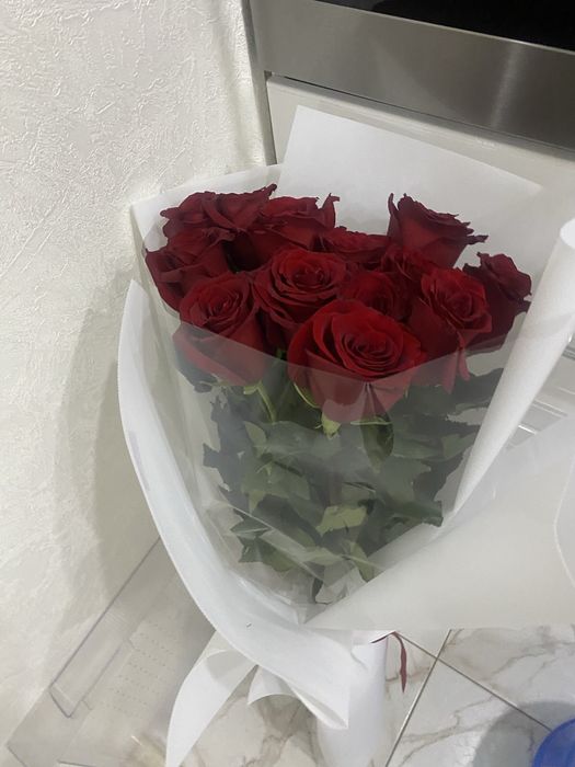Продается метровые розы