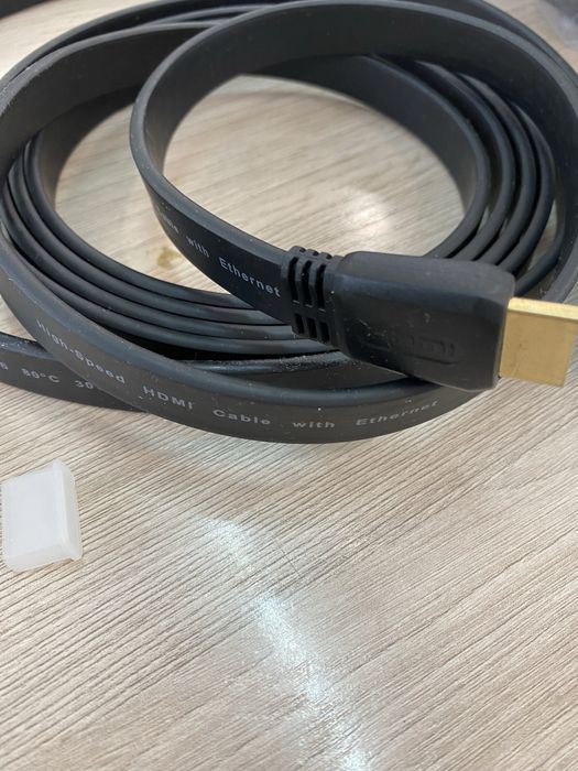 кабель HDMi новый 3 м