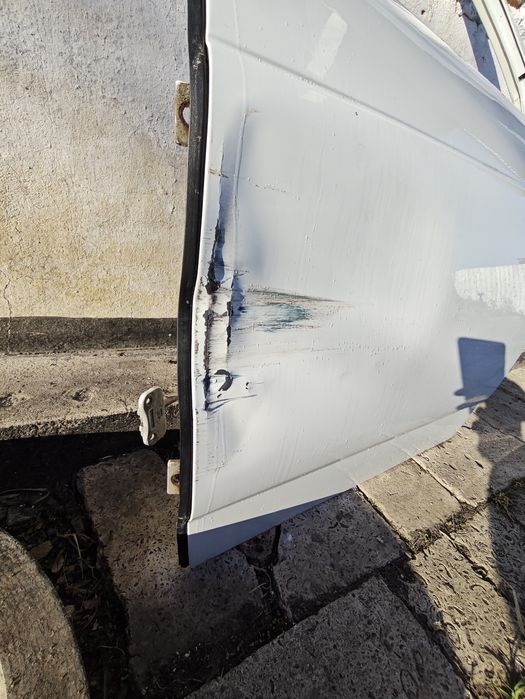 Задняя левая дверь Приора