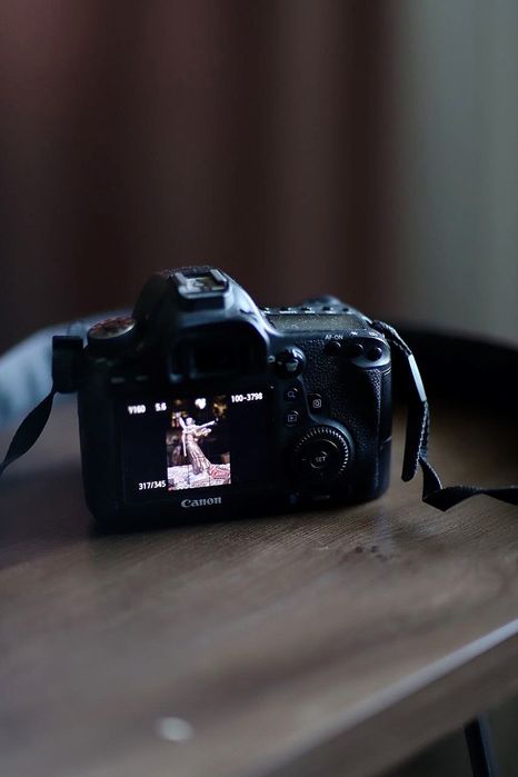 Фотоопарат Canon 6D