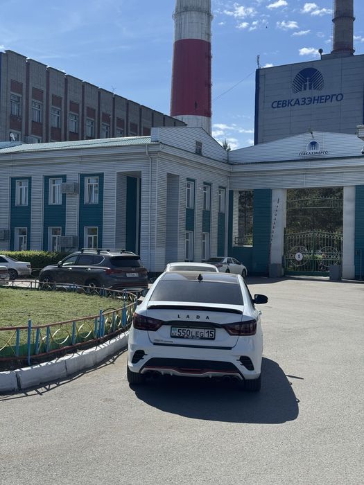 Продам весту спорт